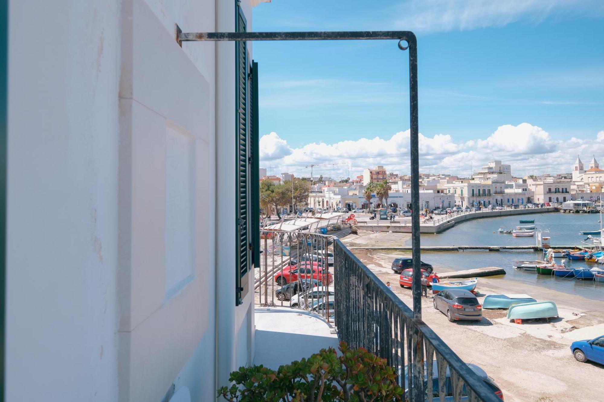 Hotel La Finestrella Bari Exterior foto